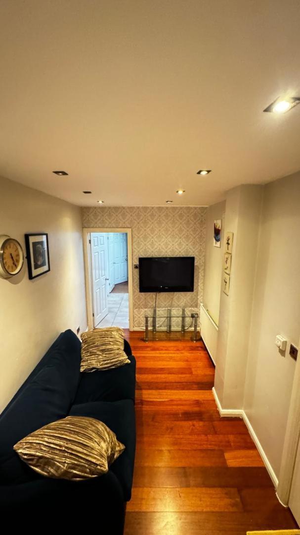 Eastbury Road Home 沃特福德 外观 照片
